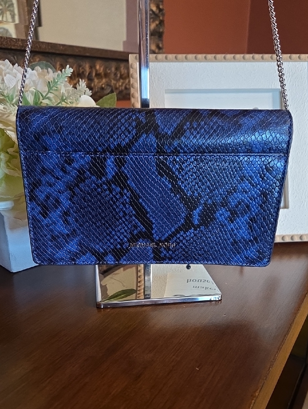 Michael Kors Ellie MD Shoulder Clutch Snake Print Handbag EUC - Picture 3 of 16